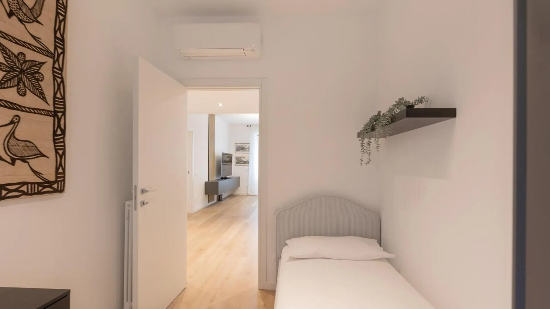 Daire Cozy And Modern Two Bedrooms Parco Sempione - Mirable Pm Milano
