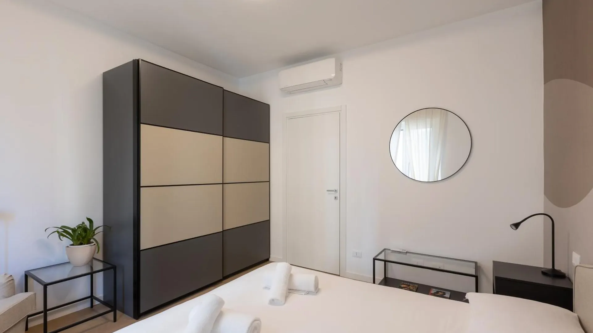 Cozy And Modern Two Bedrooms Parco Sempione - Mirable Pm Milano Daire