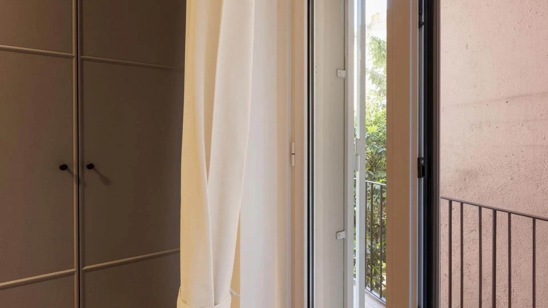 Cozy And Modern Two Bedrooms Parco Sempione - Mirable Pm ミラノ